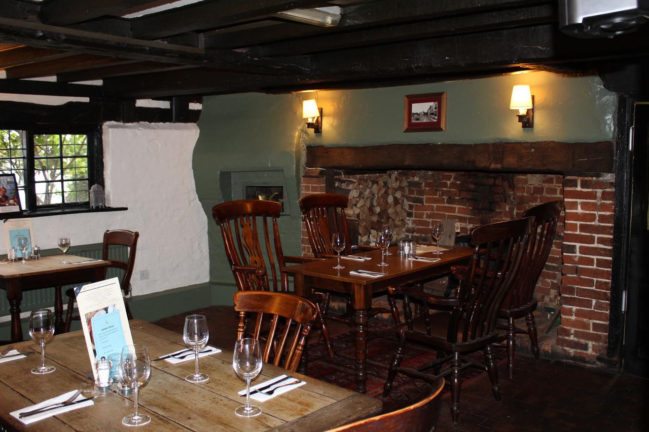 Whyte Harte Hotel Redhill  Esterno foto