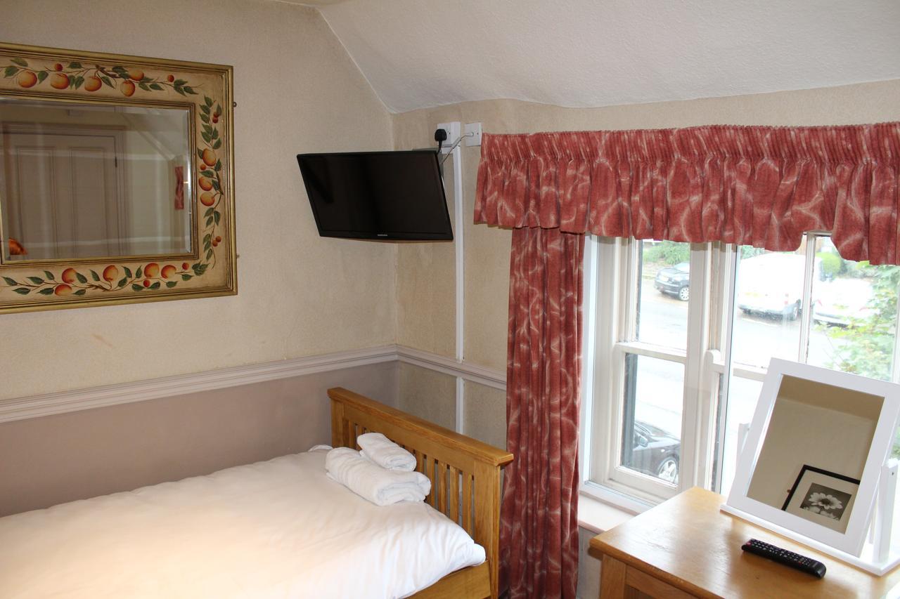 Whyte Harte Hotel Redhill  Esterno foto