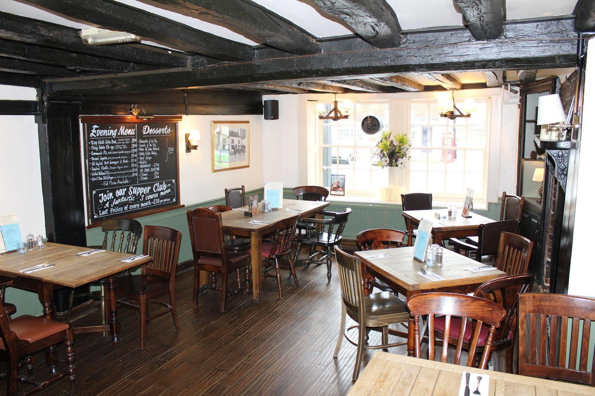 Whyte Harte Hotel Redhill  Esterno foto