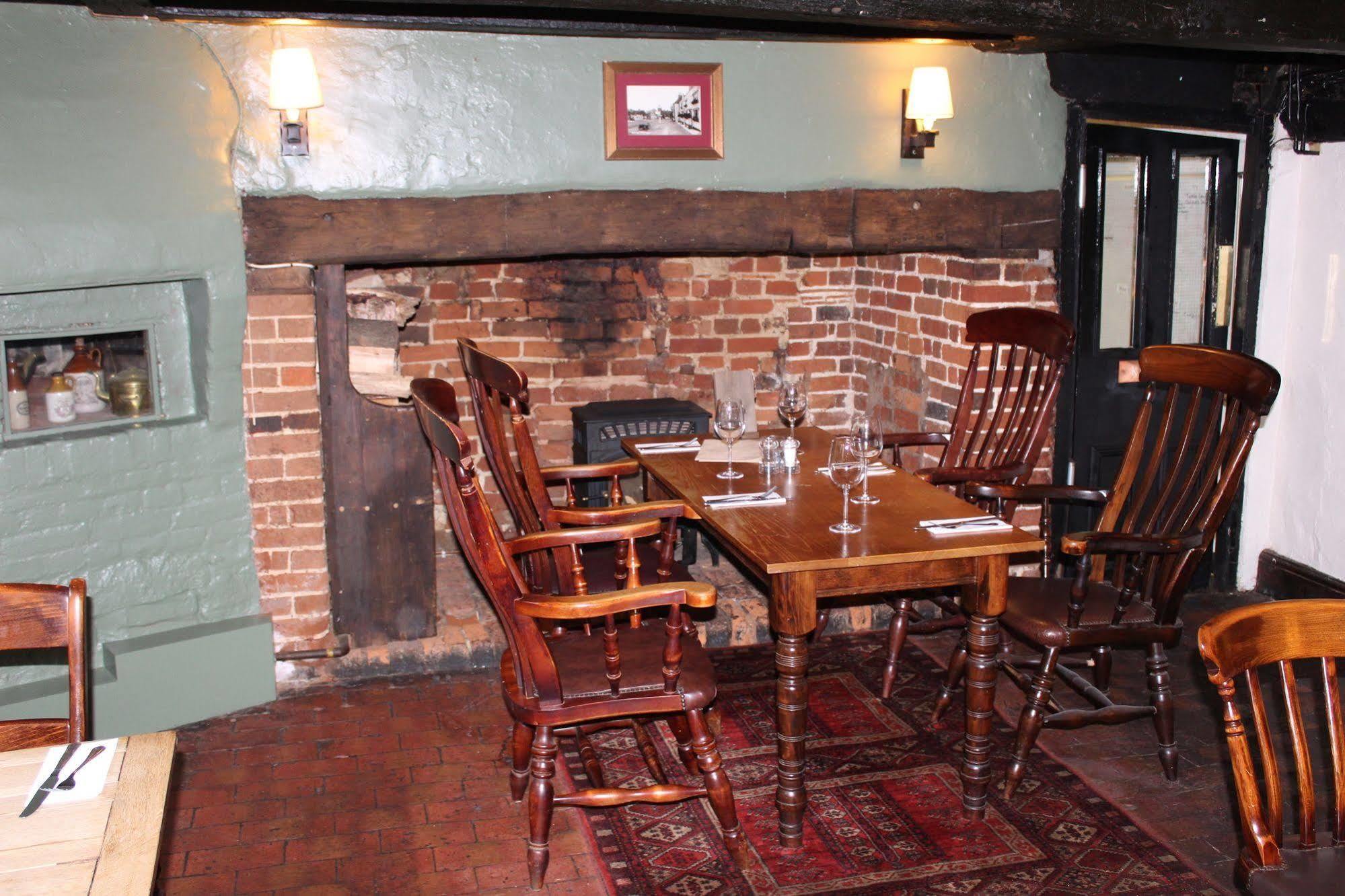 Whyte Harte Hotel Redhill  Esterno foto